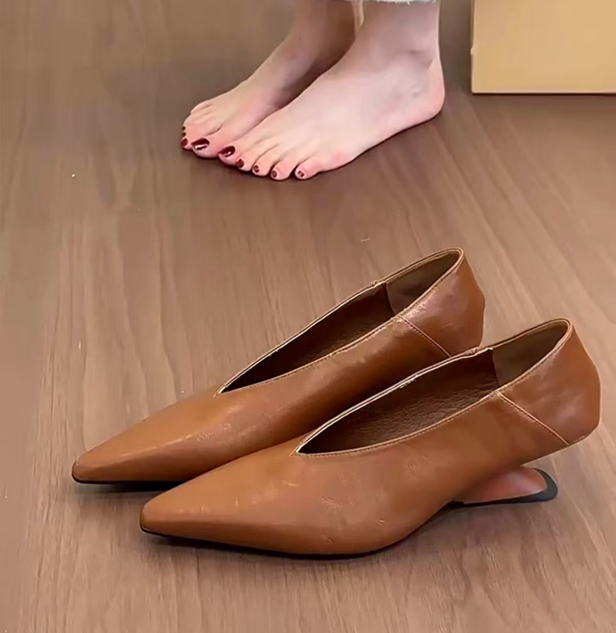 French Black Patent Leather Bo - đánh giá và giá Leatherwork In French