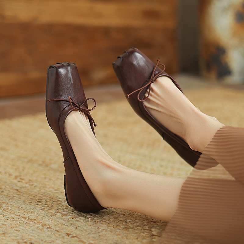 Genuine Leather French Ballet  - đánh giá và giá Leatherwork In French